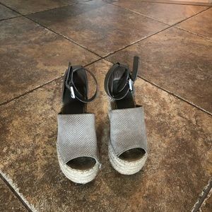 Marc Fisher Espadrille Wedge Sz 5